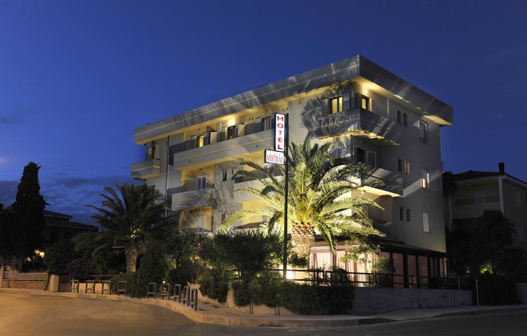 Hotel Mistral アルゲーロ エクステリア 写真